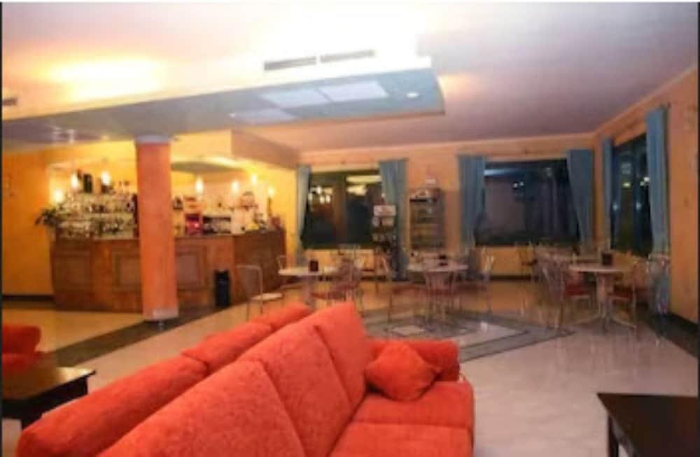 Hotel Baia Marina オロゼーイ エクステリア 写真