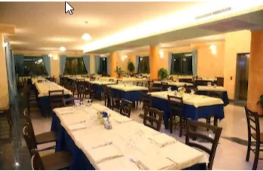 Hotel Baia Marina オロゼーイ エクステリア 写真