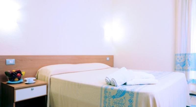 Hotel Baia Marina オロゼーイ エクステリア 写真